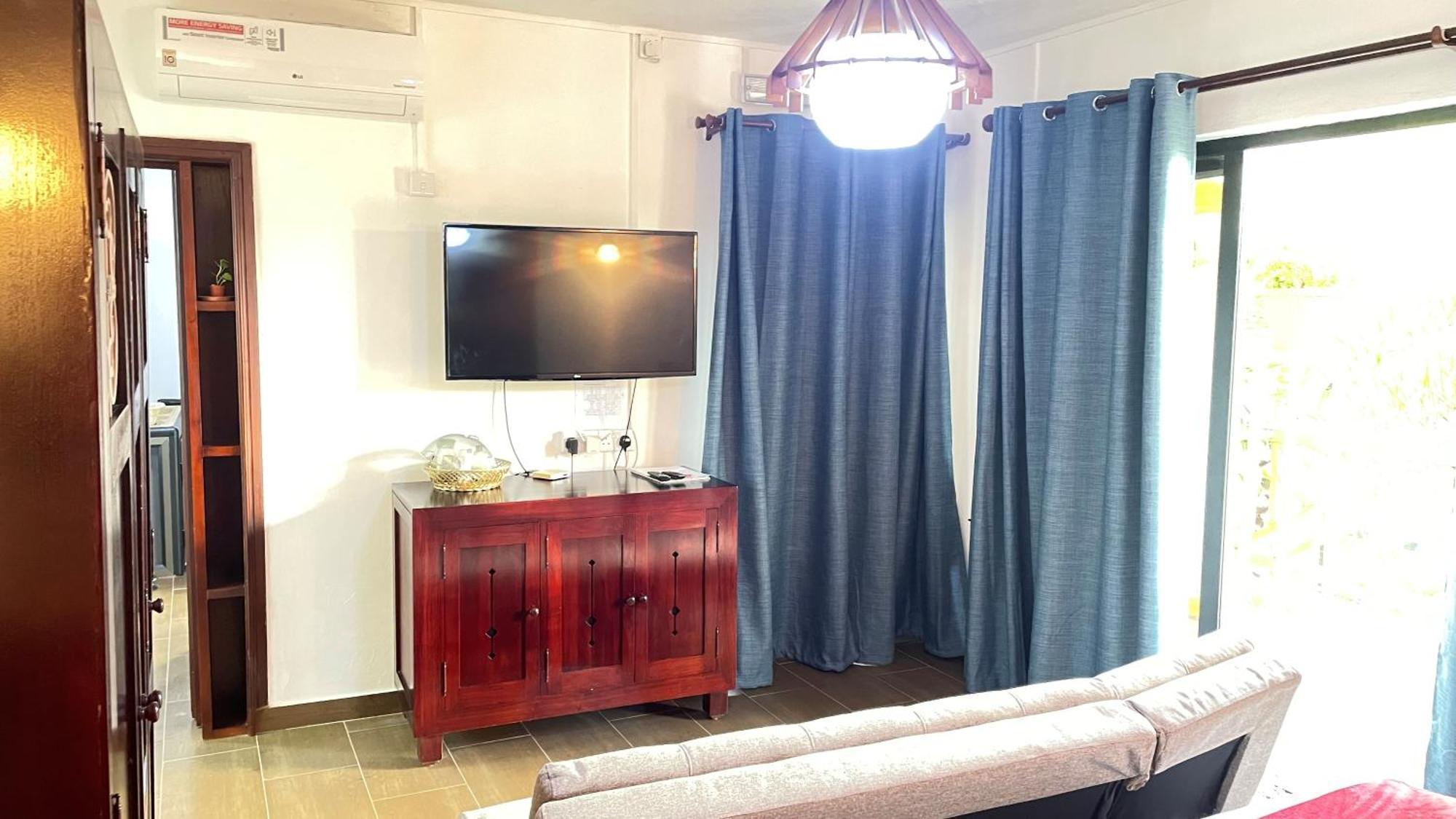 Ahavah Apartment Trou d'Eau Douce Bagian luar foto